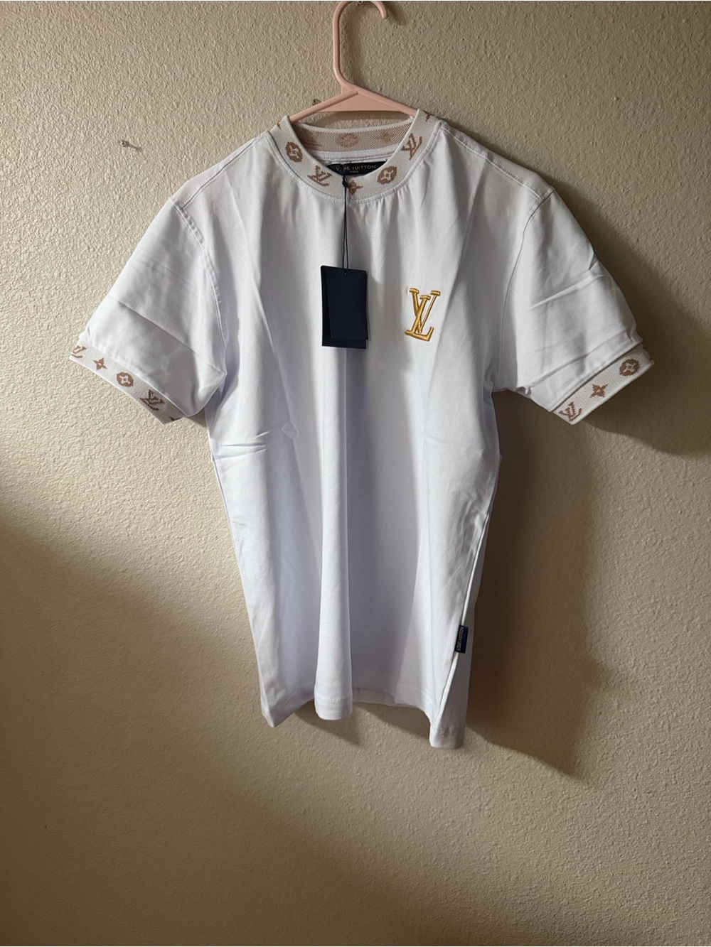 Louis Vuitton White T-Shirt with Gold LV Embroidery and Trim - Picture 3 of 4